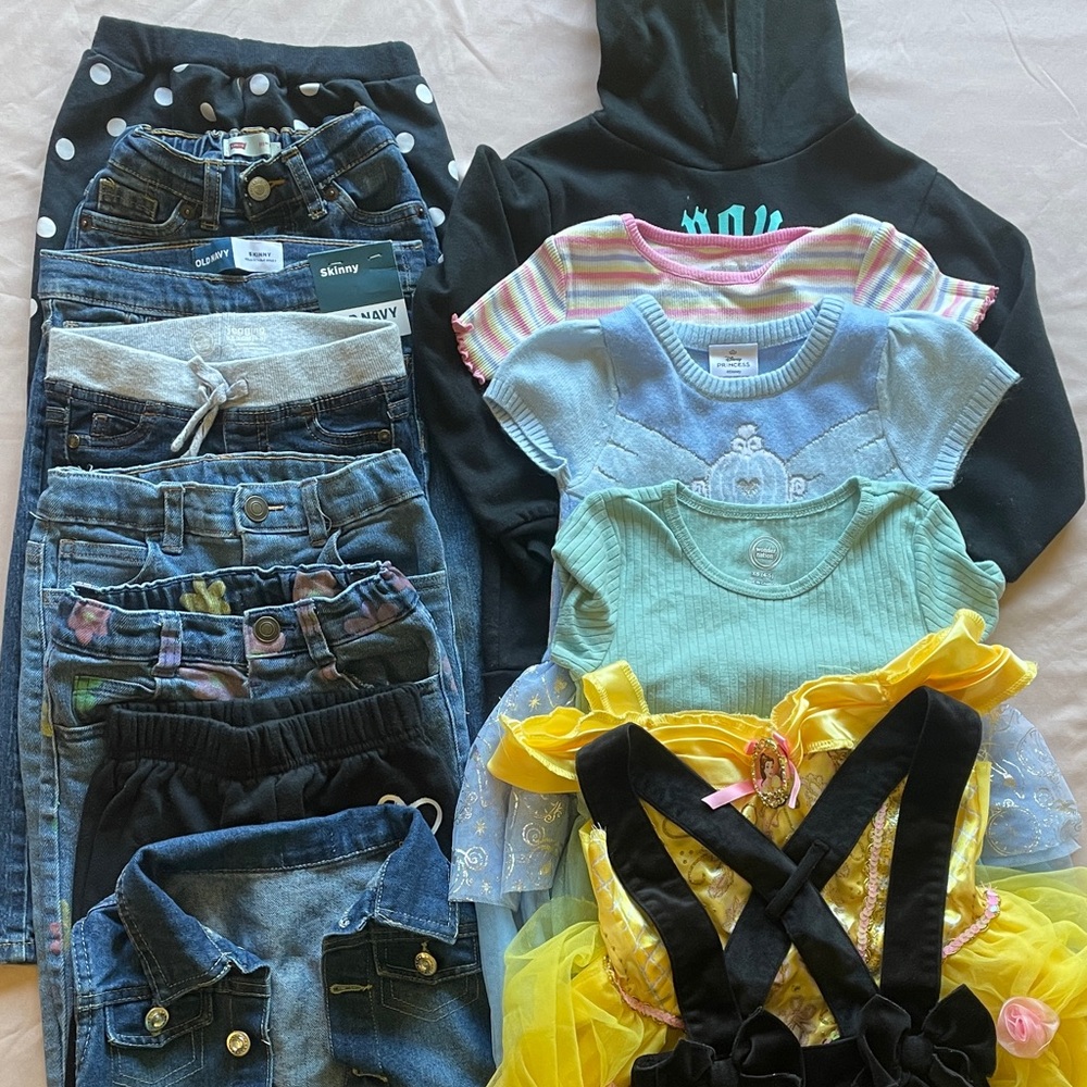 Little Girl’s 4T Bundle (14 items)